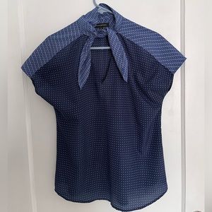 Banana Republic, Size M, Color Dark Blue & Blue Geometric Pattern